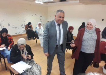 نائب رئيس جامعة الأزهر يواصل تفقده للجان امتحانات كلية التمريض للبنات بالقاهرة ومعهد التمريض ويشيد بانضباط اللجان