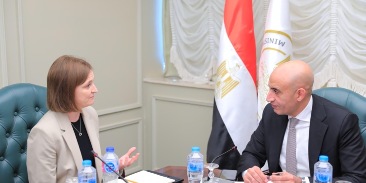 وزير التعليم لـ بيرسون: نسعى لتحقيق نظام يمكّن الطلاب من تلقي تعليم متميز