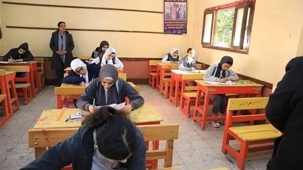 النيابة الإدارية تحقق بواقعة تسريب امتحاني اللغة الإنجليزية واللغة العربية لـ الثاني الإعدادي بسوهاج