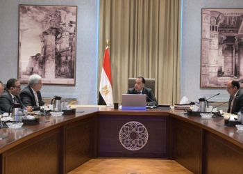 رئيس الوزراء يستعرض خطة تطوير مستشفيات “قصر العيني”.. وأرض جديدة لتوسعات “جامعة حلوان”
