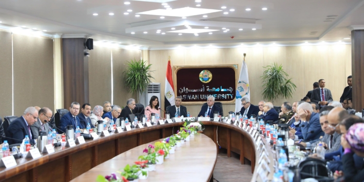 فروع للجامعات خارجيا.. القرارات الكاملة لاجتماع «الأعلى للجامعات» في أسوان