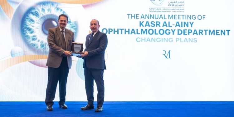 المؤتمر العلمي السنوي لقسم جراحة العيون طب قصر العيني يناقش تقنيات زراعة العدسات و جراحات القرنية