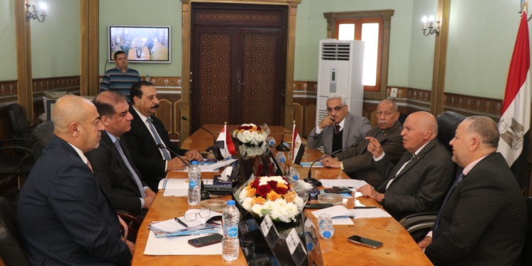 "الزناتي" يستقبل وفد نقابة المعلمين العراقيين لتبادل الخبرات