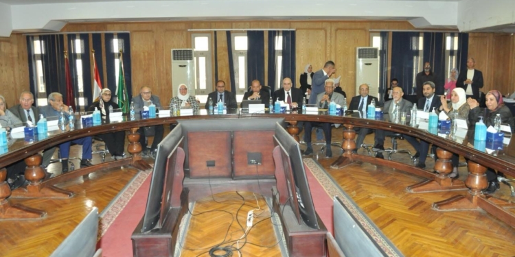 عميد طب قصر العيني: وحدة متخصصة لتطوير التطبيقات الذكية في التعليم والخدمات الصحية