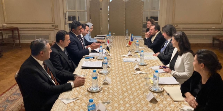 مشاورات مصرية فرنسية حول نزع السلاح والموضوعات الاستراتيجية والأمنية