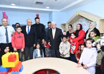 وزير التعليم العالي ومحافظ القليوبية في زيارة تفقدية لمصابي غزة بمستشفى الناس الخيري