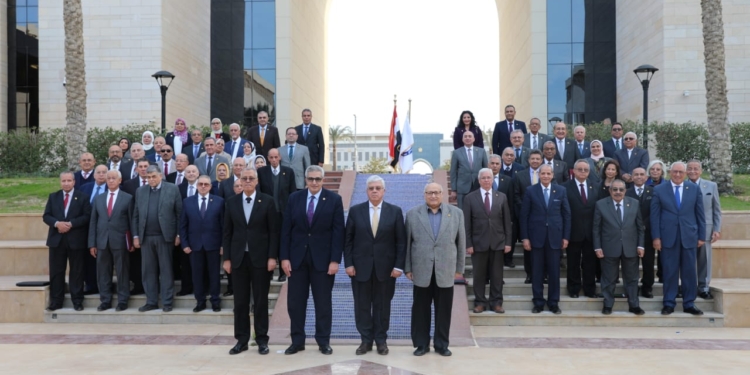 وداعا للورق.. قرارات عاجلة من وزير التعليم العالي لـ”الأعلى للجامعات” | خاص