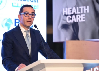 حسن خطاب وزير الاستثمار خلال اطلاق مبادرة الاقتصاد الرعائى