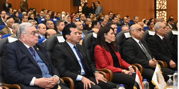 وزير الشباب يشهد  تدشين مشروع التصويت الإلكتروني وبرنامج الشكاوى وقياس الأداء بالنيابة الادارية