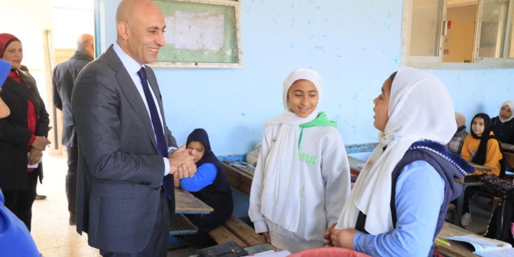 بعد وفاة مدير تعليم الباجور… “الإرهاب الإداري” السمّ القاتل داخل المؤسسات الأسباب والعلاج