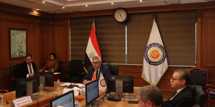 المجلس الأعلى للجامعات يناقش خطة رفع كفاءة الإداريين بالجامعات الحكومية