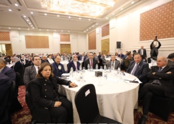 رئيس الجامعة المصرية للتعلم الإلكتروني الأهلية يشارك في إطلاق “السياسة الوطنية للابتكار المستدام”