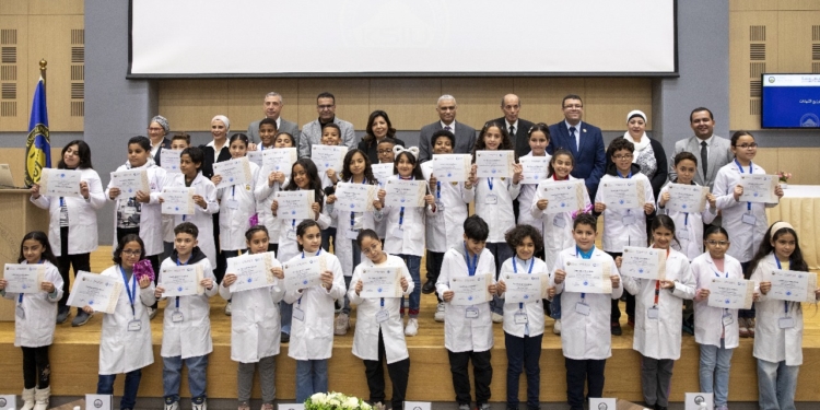 رئيس جامعة الملك سلمان الدولية يشهد الحفل الختامي لبرنامج جامعة الطفل بفرع شرم الشيخ