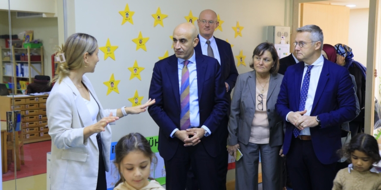 وزير التعليم يتفقد المدرسة الألمانية الإنجيلية الثانوية بالجيزة ويؤكد سعيه للتوسع فيها