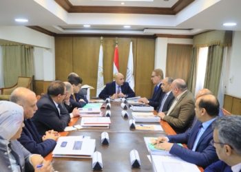 «عبداللطيف» يوافق على دعم 8 مشروعات باجتماعه مع صندوق تمويل المشروعات التعليمية