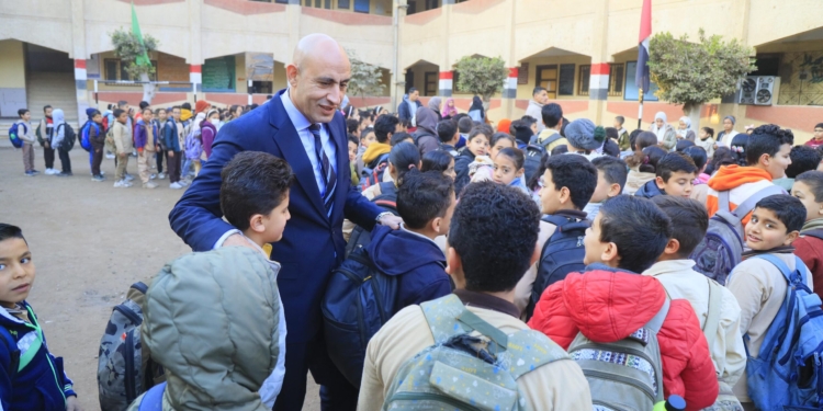 وزير التعليم يتابع انطلاق الترم الثاني بجولة مفاجئة لـ6 مدارس بالدقهلية