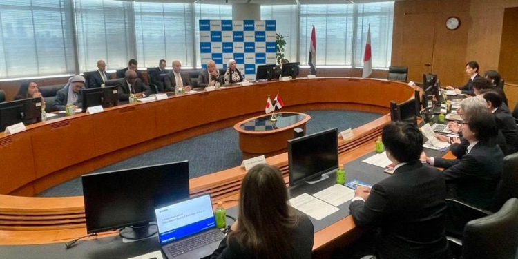 عبداللطيف لمسئولي كاسيو: نسعى لدمج التقنيات الحديثة بالمناهج وتدريب معلمي الرياضيات