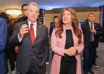 السفيرة الأمريكية تتفقد فعاليات الملتقى والمعرض الدولي للتعليم العالي والتدريب «إيديوجيت 2025»