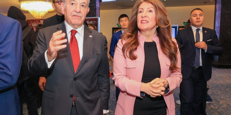 السفيرة الأمريكية تتفقد فعاليات الملتقى والمعرض الدولي للتعليم العالي والتدريب «إيديوجيت 2025»