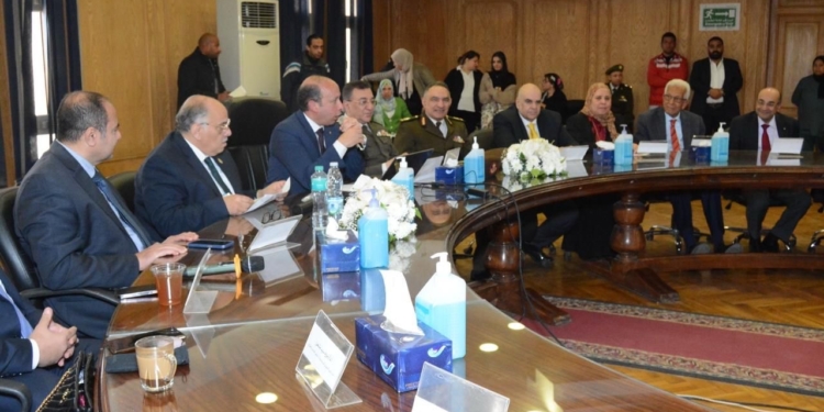 مجلس طب قصر العيني يقر شراكات بحثية وبرامج تطويرية لتعزيز الابتكار الطبي والتعاون الدولي