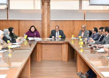 جامعة قناة السويس: تعميم نظام الأسئلة المقالية على جميع المقررات