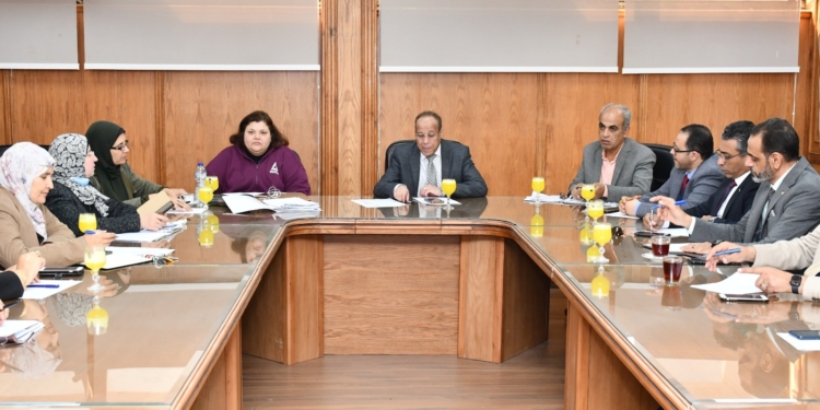 جامعة قناة السويس: تعميم نظام الأسئلة المقالية على جميع المقررات