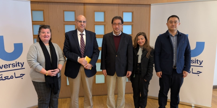 جامعة النيل تستقبل وفدًا من Peking University لبحث التعاون الأكاديمي بين الجامعتين