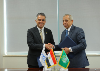 رئيس الأكاديمية العربية يوقع مذكرة تفاهم مع مؤسسة شباب القادة  لتنمية القيادات الواعدة