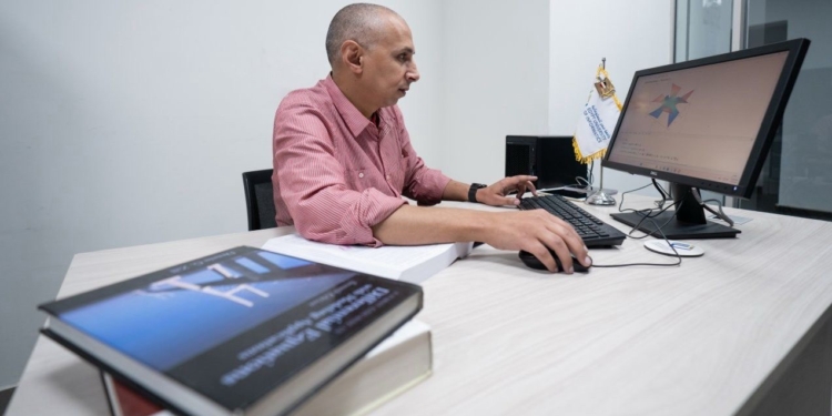 رئيس جامعة مصر للمعلوماتية: البحث العلمي قادر على حل مشكلات المجتمع.. ومعادلة رياضية جديدة تسرّع مراجعة التصميمات الهندسية وتطور القطاع الزراعي