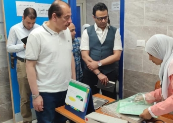 نائب وزير الصحة يجرى زيارة مفاجئة لعدد من المستشفيات بسوهاج