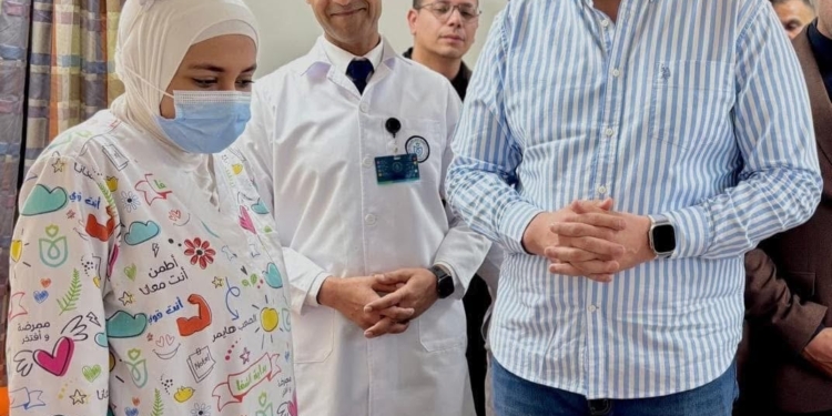رئيس هيئة الرعاية الصحية يتفقد أقسام الطوارئ والرعايات المركزة بمجمع الإسماعيلية الطبي