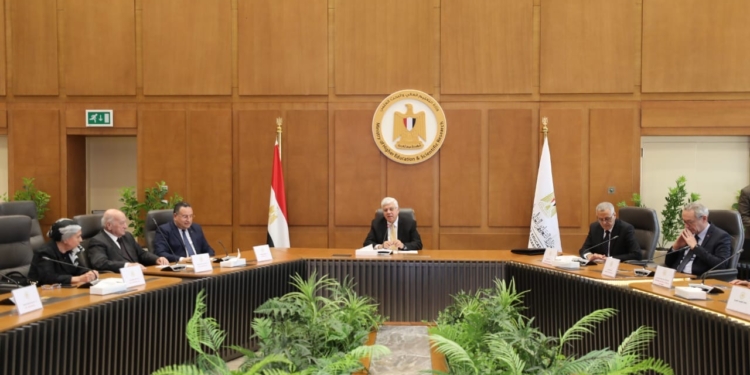 جامعة الإسكندرية الأهلية تشكل مجلس أمنائها.. محمد نصر الدين دمير رئيسًا وهند حنفي نائبًا