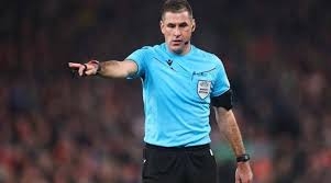 السلوفيني راد أوبرينوفيتش حكما لمباراة أرسنال وبي إس في آيندهوفن في دوري أبطال أوروبا