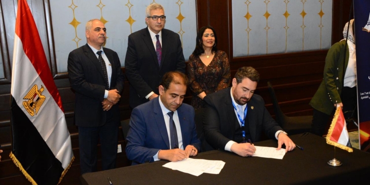 بروتوكولي تعاون بين جامعة بورسعيد وجامعتي CY Cergy Paris وCollège de Paris لتعزيز الشراكة الأكاديمية والبحثية