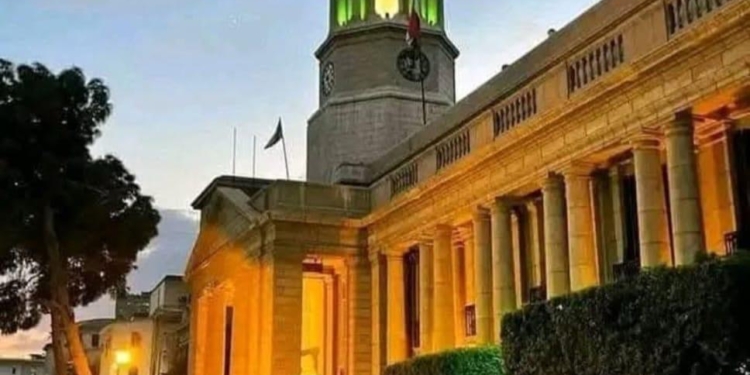 طب قصر العيني تبحث تطوير التدريب الإلزامي لأطباء الامتياز بمستشفيات جامعة القاهرة