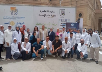حملة توعوية لطب أسنان القاهرة داخل الحرم الجامعي