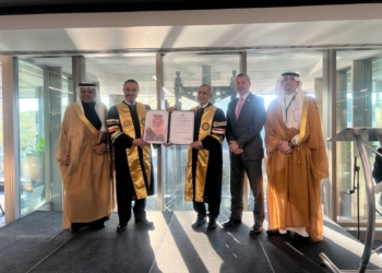 الأكاديمية العربية تمنح صاحب السمو الملكي الأمير خالد بن بندر الدكتوراه الفخرية في العلوم الإنسانية