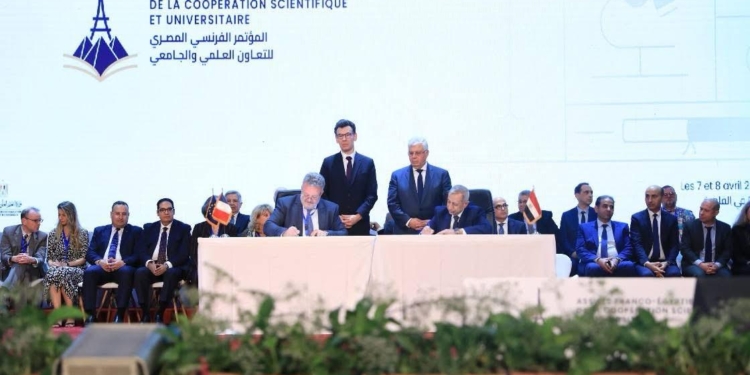 “الأكاديمية العربية ” و”ليتورال” الفرنسية ترسمان لوحة التعاون المشترك على هامش زيارة ماكرون لمصر