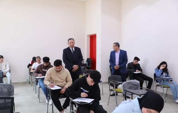 رئيس جامعة المنصورة الجديدة يتابع انطلاق اختبارات منتصف الفصل الدراسي الثاني