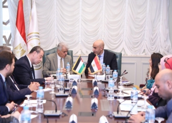 وزير التعليم يستقبل نظيره الفلسطيني لبحث آليات دعم العملية التعليمية للطلاب