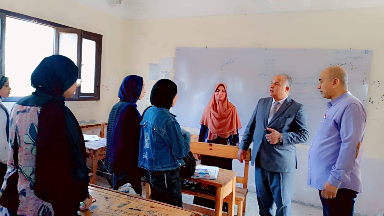  إحالة مدير مدرسة بنات ومعلمين للتحقيق بالفيوم