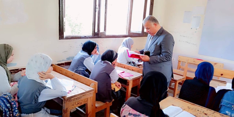 نتيجة التحقيق بواقعة تصوير فيديو لعدم انضباط لجنة امتحانات بالفيوم