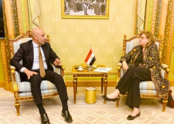 "عبداللطيف" يلتقي الرئيس التنفيذي لـ (GPE) لبحث التعاون المستقبلية لتطوير التعليم 