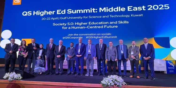 مصر تدعم التكامل الأكاديمي العربي خلال مشاركتها في قمة كيو إس بالكويت