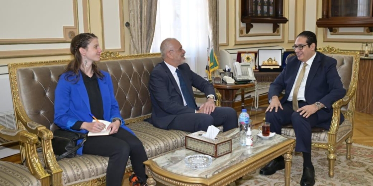 رئيس جامعة القاهرة يستقبل السفير اليوناني بمصر لبحث سبل تعزيز التعاون المشترك