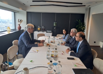 وزير التعليم العالي يلتقي نائب رئيس جامعة كيه يو لوفين لبحث سبل التعاون الأكاديمي