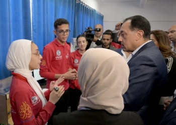 رئيس الوزراء يتفقد مدرسة أحمد ضيف الله الدولية  للتكنولوجيا التطبيقية
