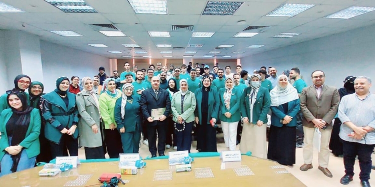 جامعة القاهرة تفتتح «المكتب الأخضر» بكلية العلاج الطبيعي