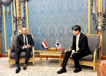 وزير التعليم يلتقي نظيره الكوري الجنوبي لتطوير منصات تعليمية بتقنيات الذكاء الاصطناعي