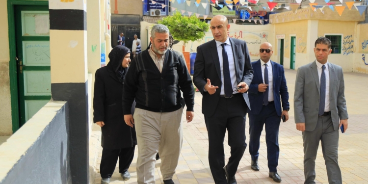 وزير التعليم يفاجيء 7 مدارس بـ3 محافظات بزيارته ويؤكد مصلحة الطالب أولوية